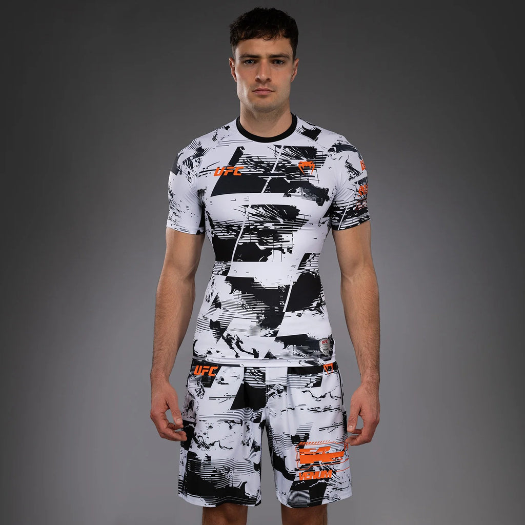 UFC Zenith by Venum Authentic Fight Week Short Performance Hombre - Azul marino/Burdeos/Plateado